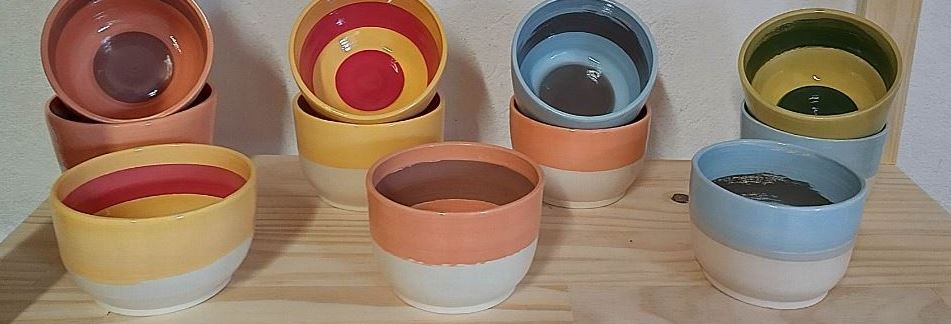 Bols moyen en faïence Production Les mains et l'argile. Atelier de céramiste à Saint Julien de Jonzy, Brionnais, Saône et Loire, Bourgogne. Véronique Truchet
